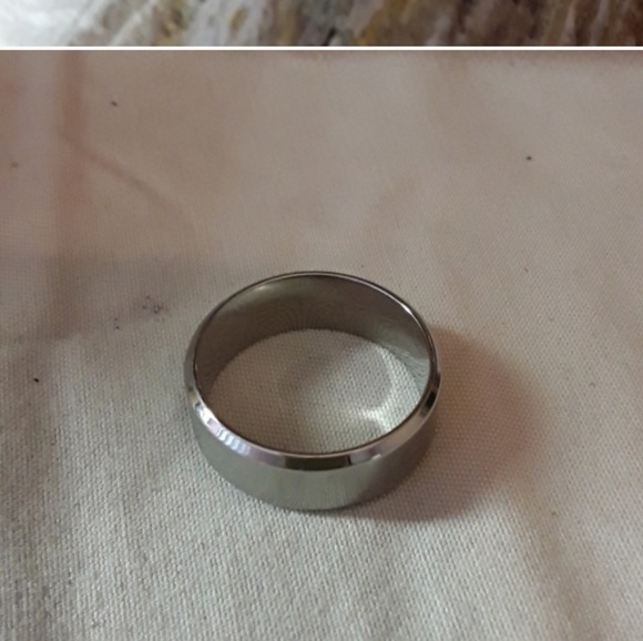 Silver Band bevele on the edges. - Picture 7 of 7